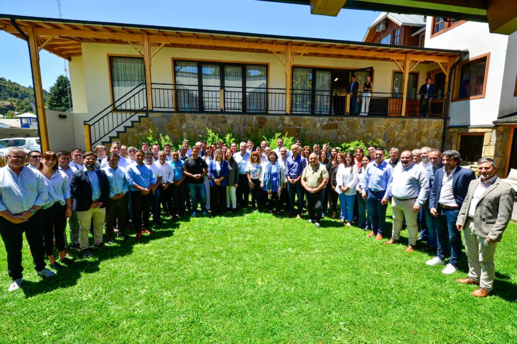 Gran acuerdo por «La Neuquinidad» con los intendentes