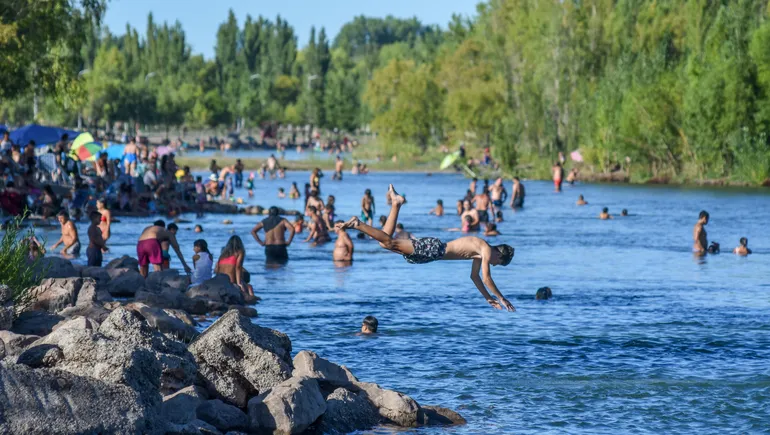 Más de 80 mil personas disfrutaron de los balnearios municipales este domingo