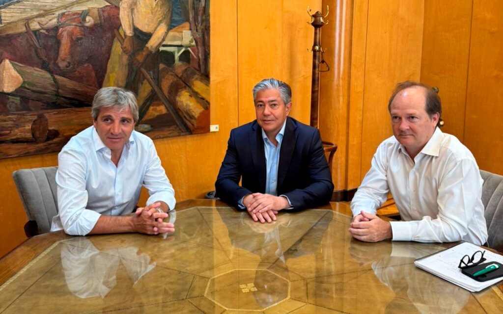 Reunión de Figueroa con el ministro de Economía, Luis Caputo