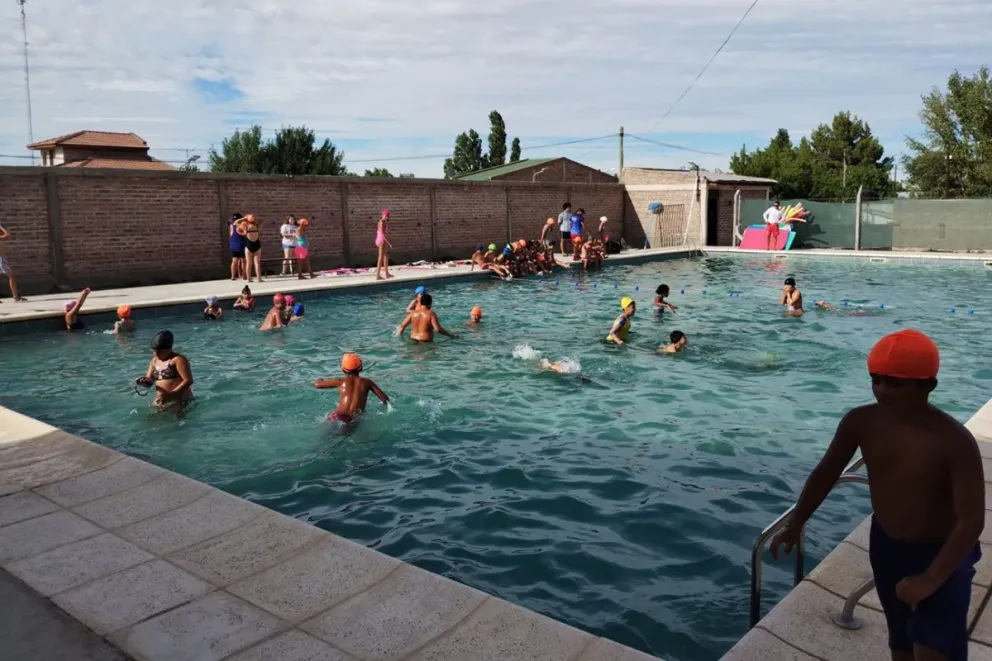 Centros de Educación Física ofrecen diversas propuestas para el Plan Verano 2025