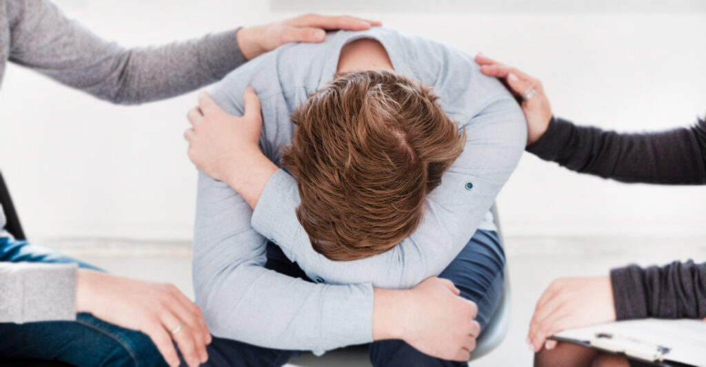 Un proyecto propone la creación de un programa para prevenir el suicidio en jóvenes y adolescentes