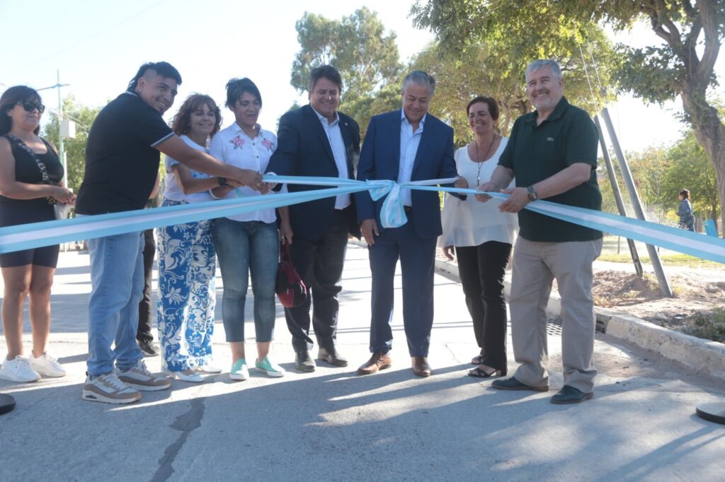 Figueroa y Gaido inauguraron pluvial y cuadras de asfalto en Gran Neuquén Norte