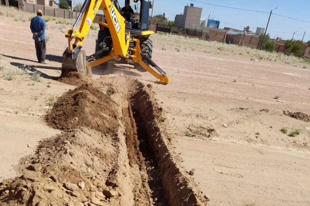 Plaza Huincol: comenzó la construcción del nuevo edificio de la Escuela 22