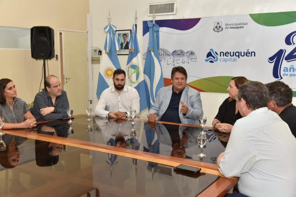 Gaido mantuvo un encuentro con representantes del sector gastronómico, hotelero y turístico
