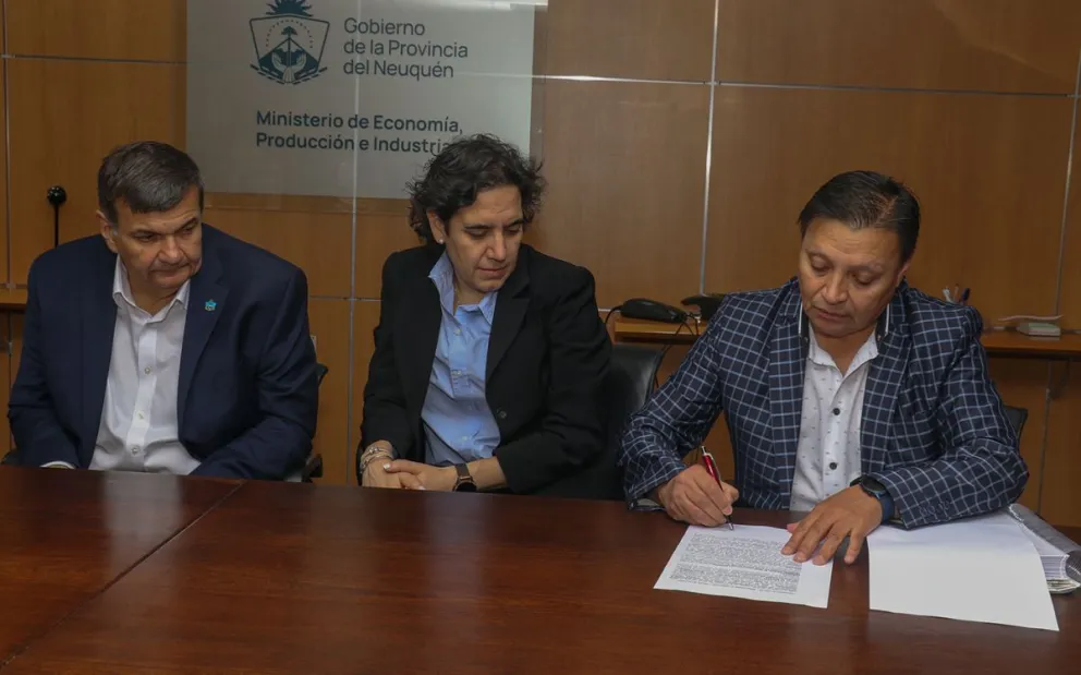 EPAS firmó contrato para construir una mega cisterna en el oeste capitalino