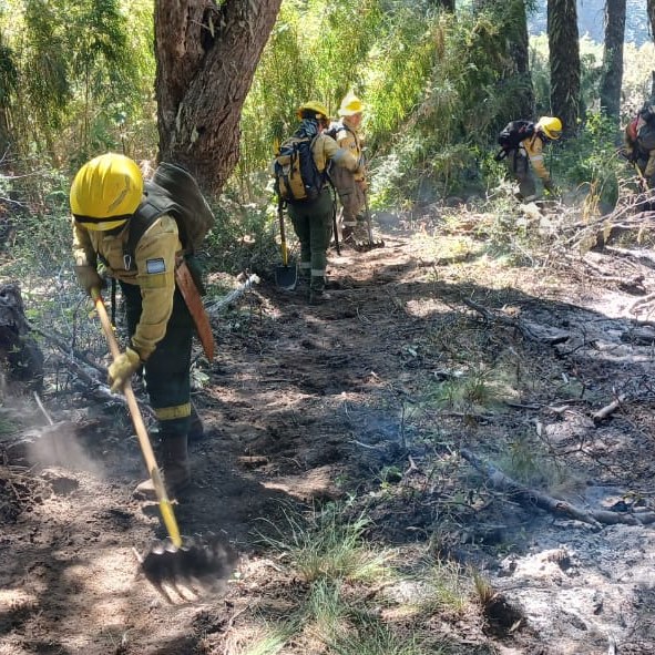 Valle Magdalena: fuertes ráfagas de viento dificultaron las tareas de combate