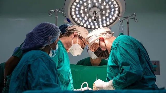 Nuevos procedimientos médicos disminuyen la necesidad de traslados a Neuquén