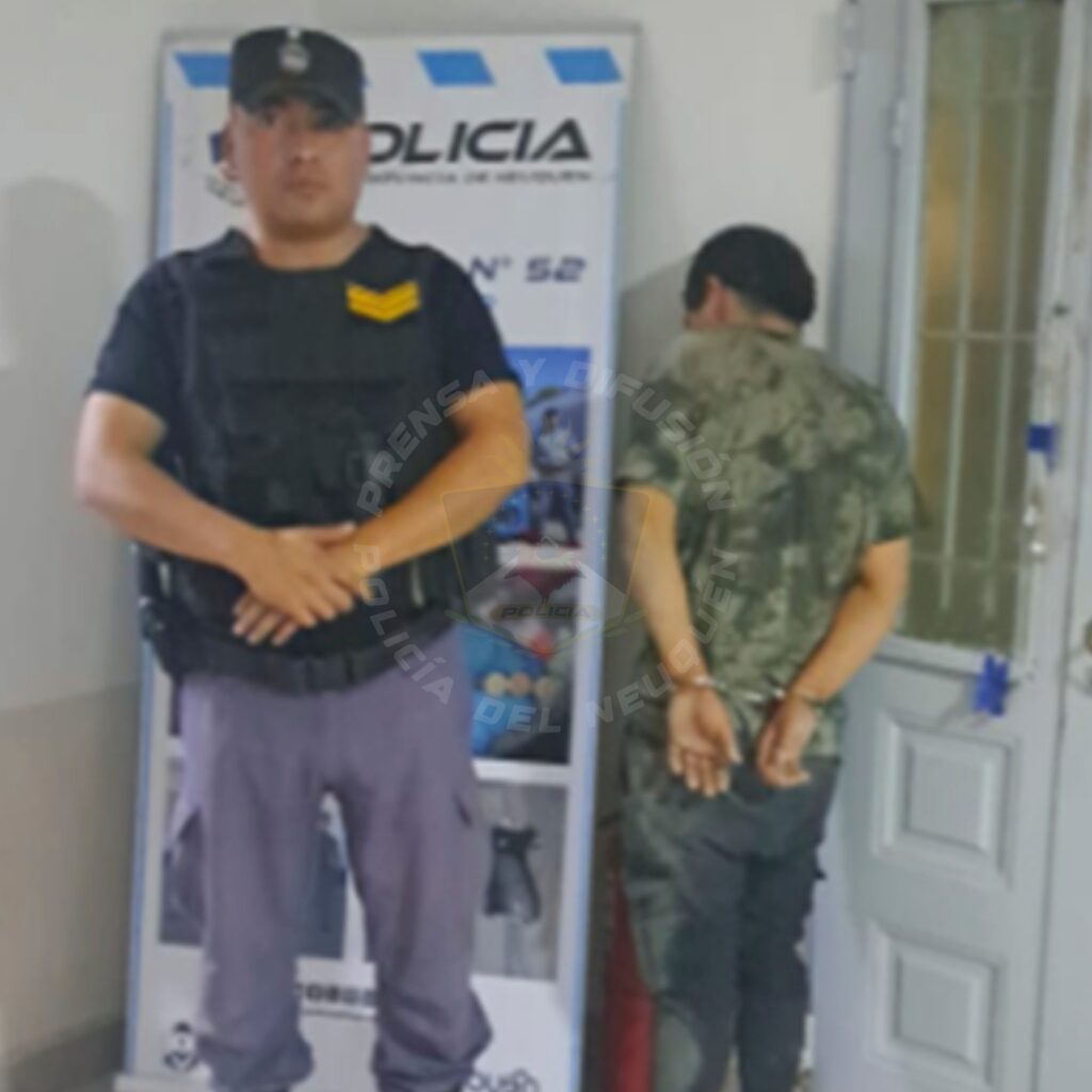 Detuvieron a un hombre que intentó apuñalar a un policía en Centenario