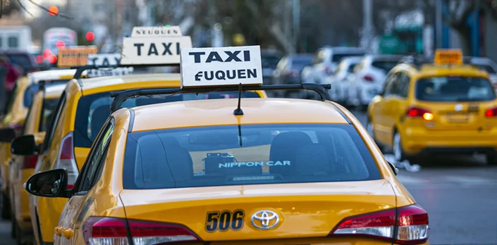 Taxistas reclaman este lunes contra apps ilegales