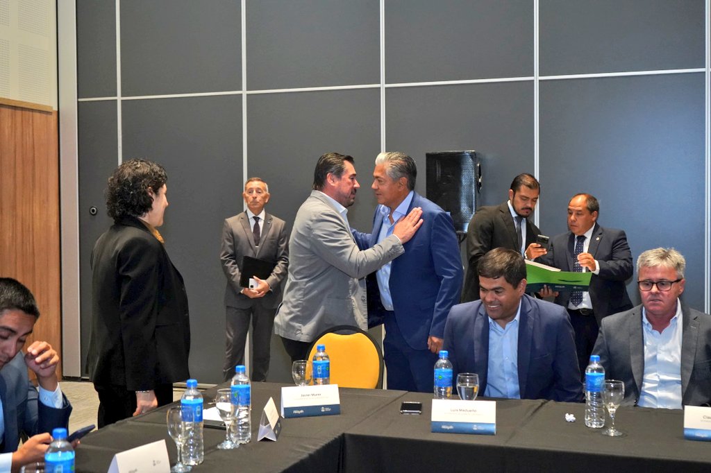 Encuentro de Figueroa con intendentes y su equipo de trabajo