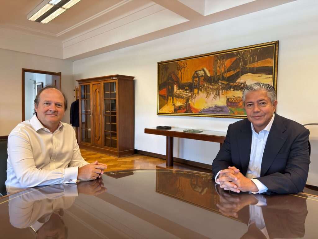 Reunión entre Rolando Figueroa y el viceministro de Energía y Minería