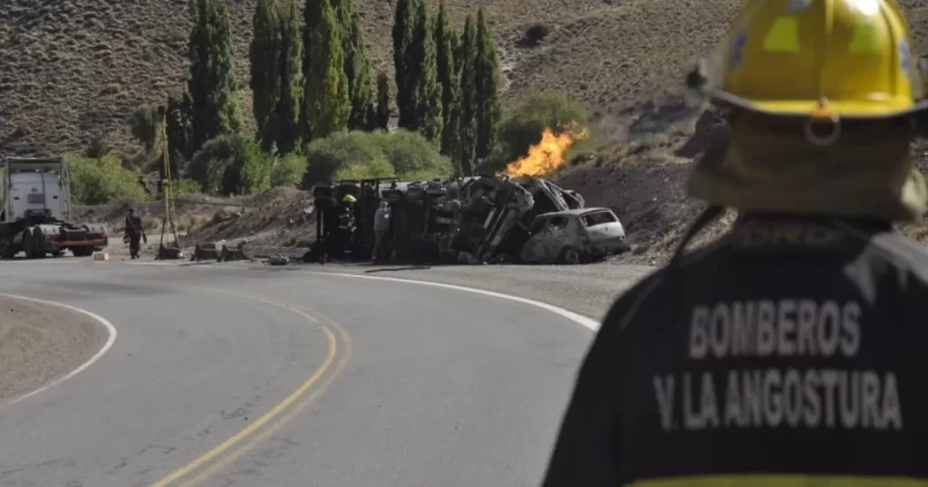 Se restablece el tránsito en la Ruta Nacional 237 tras el siniestro en Villa Llanquín