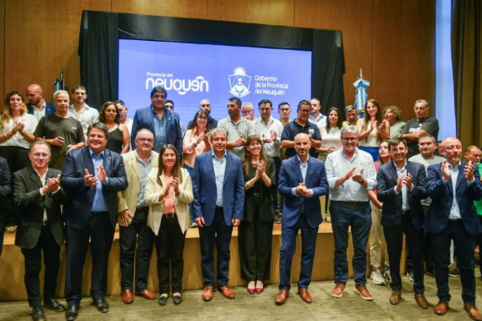 Figueroa reconoció y resaltó la labor fundamental que cumplen los clubes en la comunidad