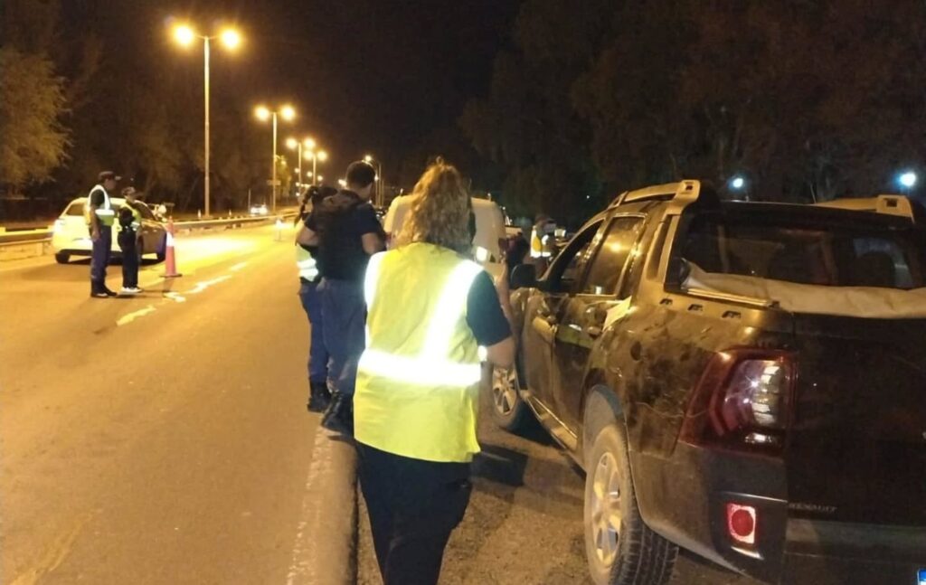 Durante un operativo en Centenario, se registraron 21 alcoholemias positivas
