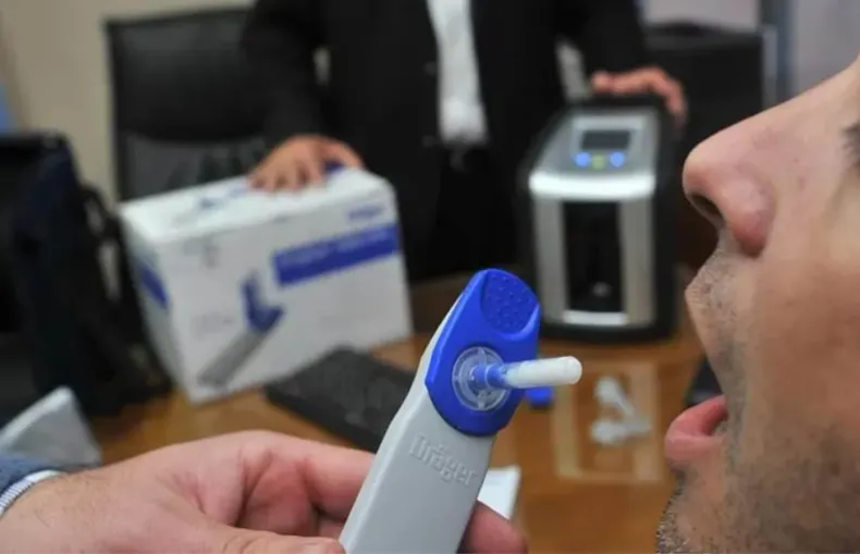 Examen toxicológico a funcionarios de la administración pública, judiciales, diputados y policías