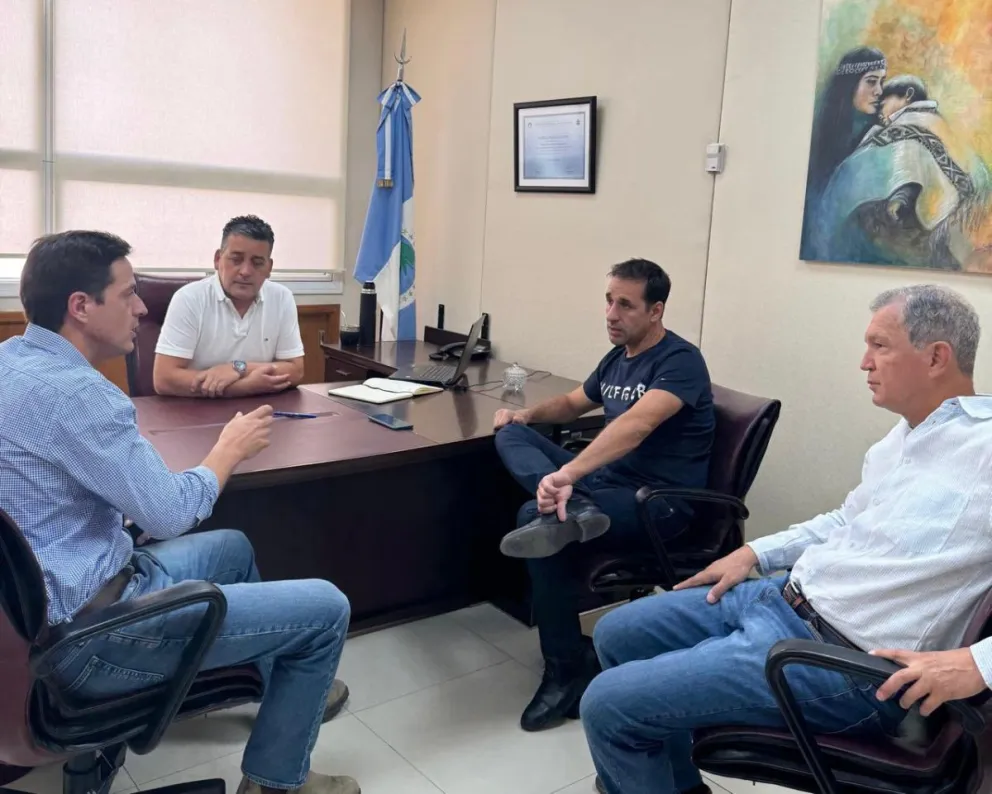 Reunión entre diputados y la Fundación Tierras Patagónicas para debatir sobre el manejo del fuego