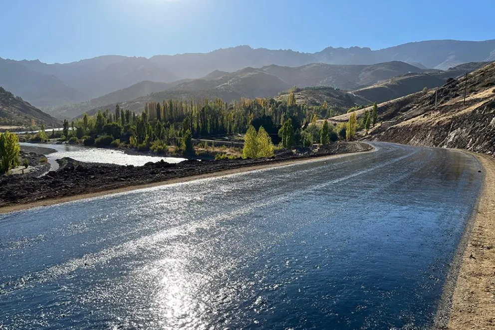 Continúan los avances en las obras de pavimentación de la ruta provincial 39