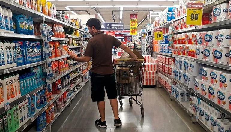 Las ventas en supermercados neuquinos cayeron en diciembre 2024