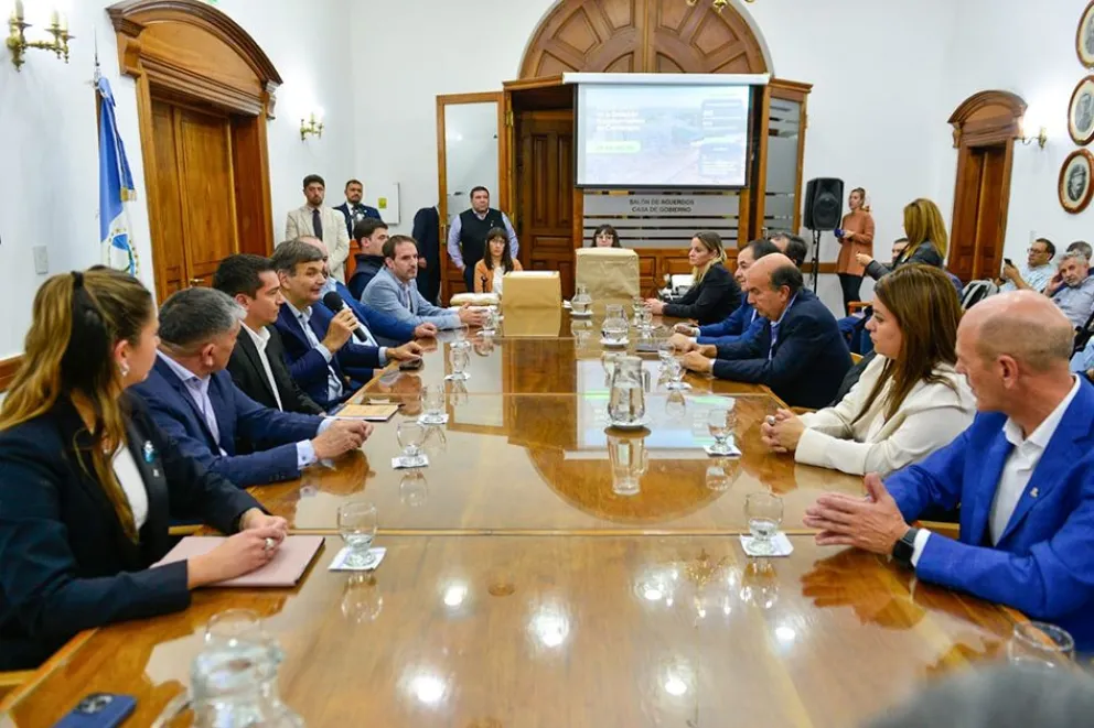 Tres empresas ofertaron para renovar la estación eléctrica de Centenario