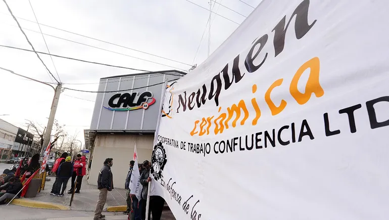 Ceramistas se suman al paro y cortarán la Ruta 7 este jueves