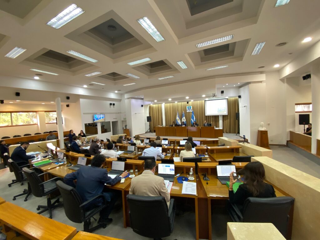 Ficha Limpia en Neuquén: excluyen a condenados de la función pública municipal