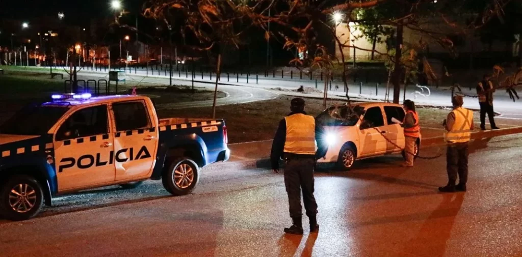 Operativo vial en Plottier terminó con 13 autos retenidos por alcoholemia