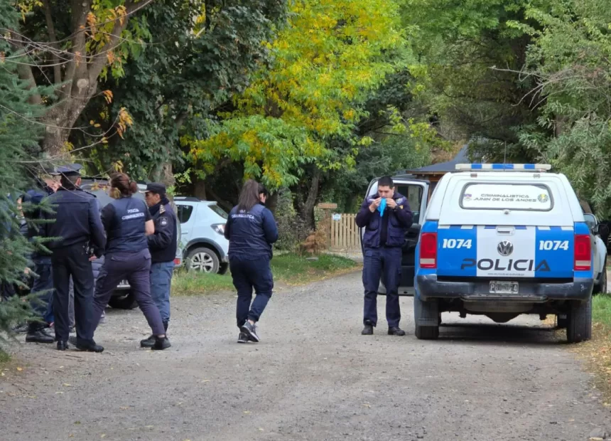 Investigan un posible suicidio tras el hallazgo de una pareja sin vida en San Martín de los Andes