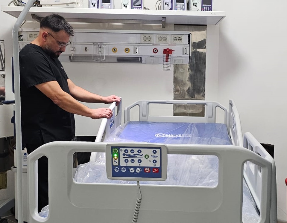 El Hospital Provincial de Neuquén sumó camas eléctricas de alta complejidad