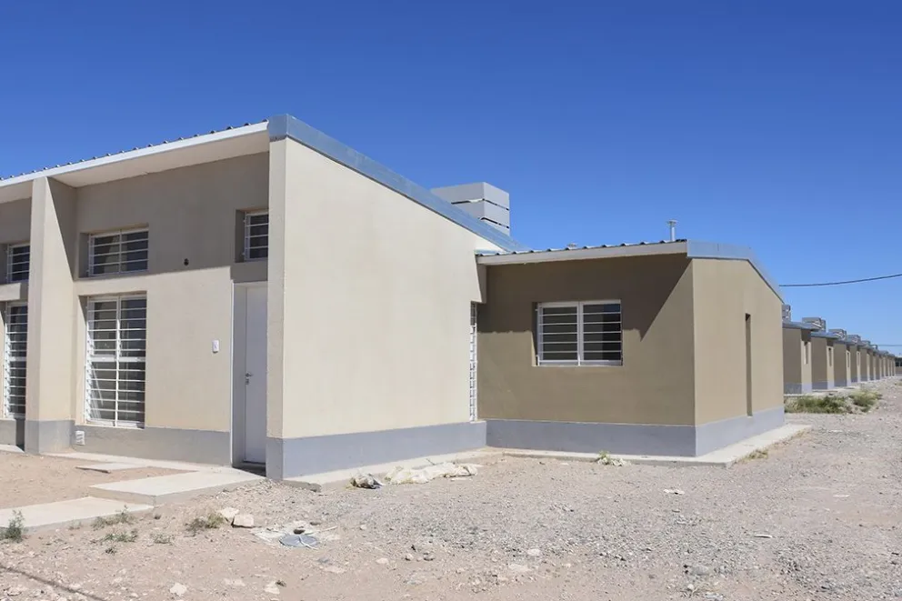 Mil neuquinos se sumaron al plan de regularización habitacional