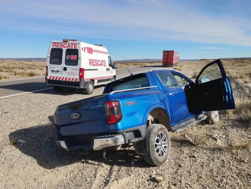 Triple choque en Ruta 237 al norte de Piedra del Águila