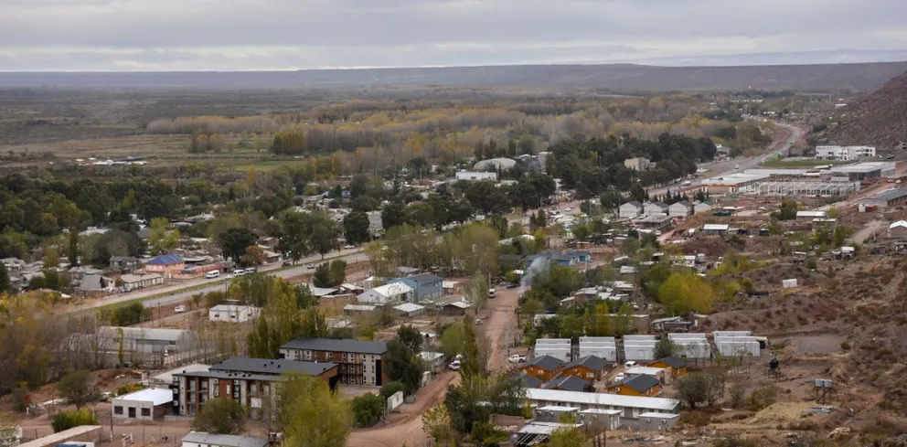 Añelo: el alquiler de una cama en un tráiler supera el millón y medio