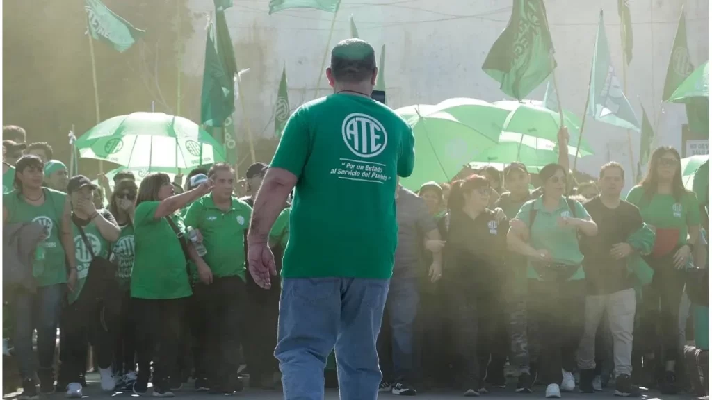 Paro nacional de ATE: reclamos por salarios, rechazo al ajuste y críticas al acuerdo con el FMI