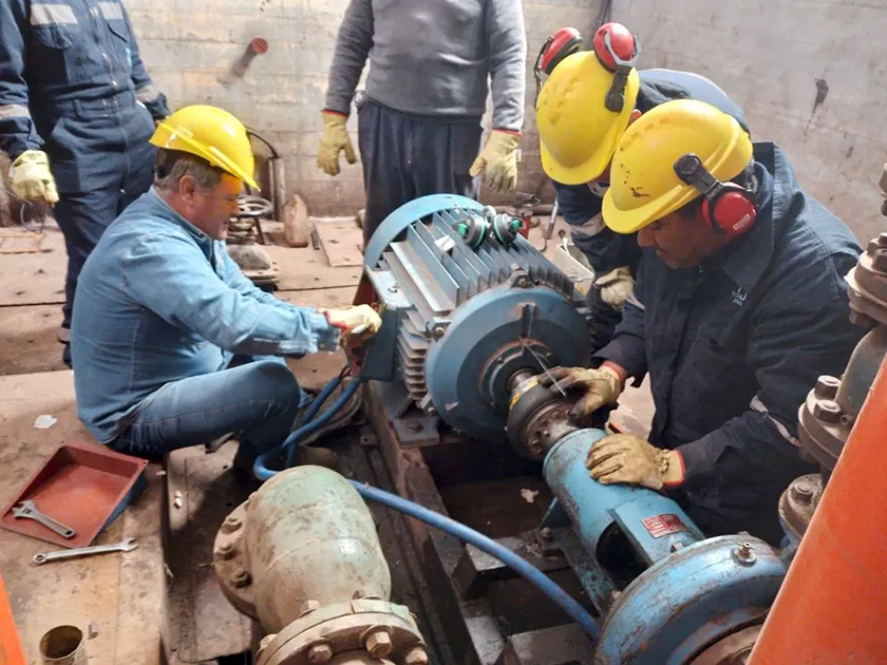 EPAS refuerza el abastecimiento en Villa El Chocón con nuevas bombas y cañerías