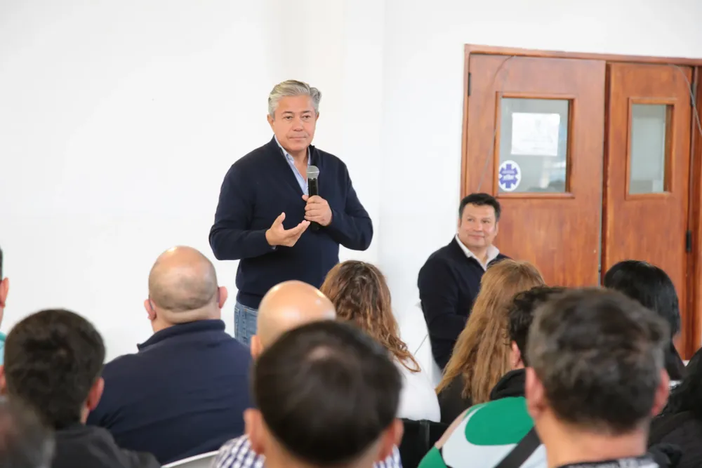 Figueroa se reúne con referentes para fortalecer un frente provincialista