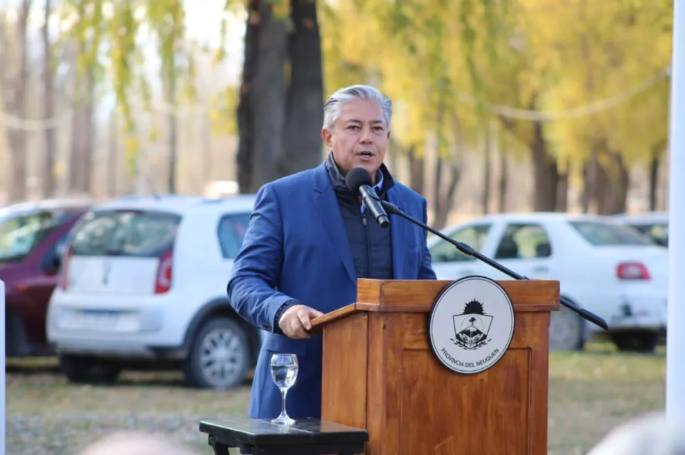 Camino a octubre, Figueroa insiste en “defender la Neuquinidad” en el Congreso