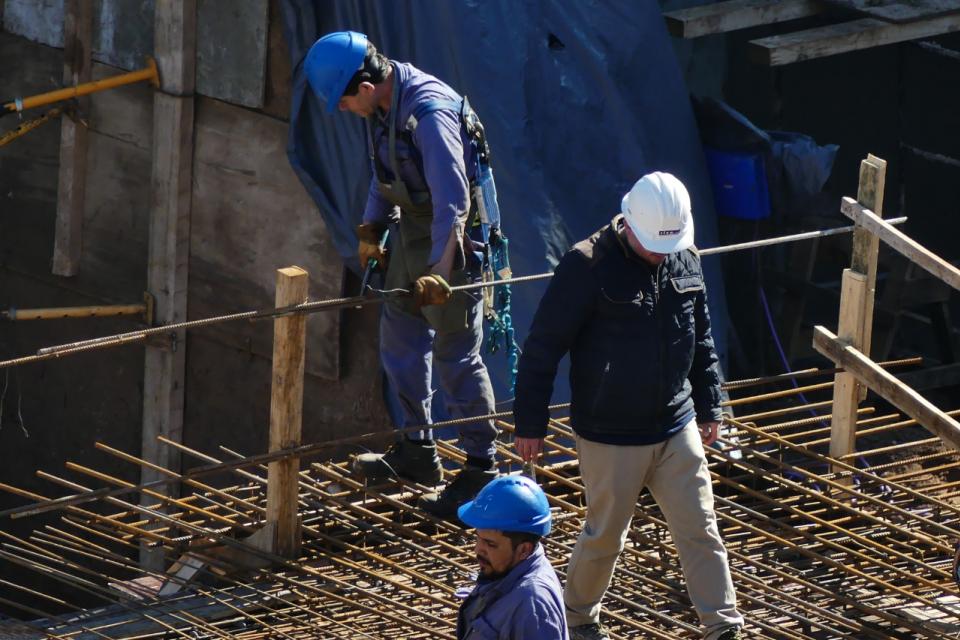 Neuquén, a la cabeza del empleo registrado en el país según datos oficiales