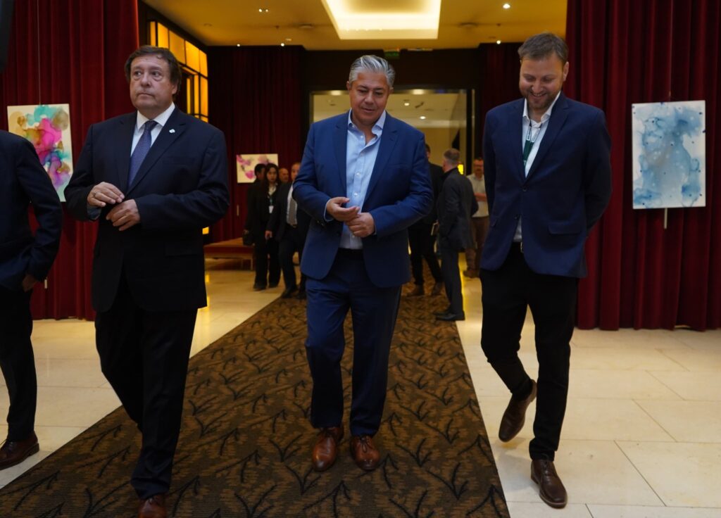 Neuquén y Río Negro firman acuerdo para impulsar el desarrollo de la Norpatagonia