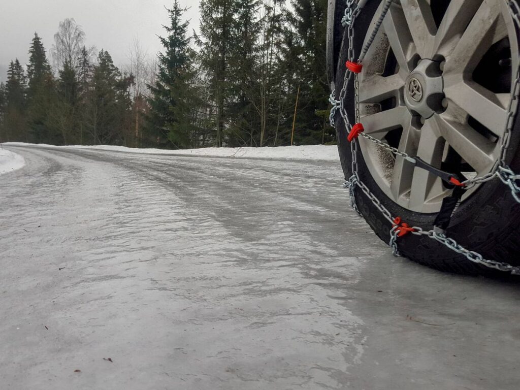 Ingresó un frente frío y recomiendan circular con cadenas en zonas afectadas