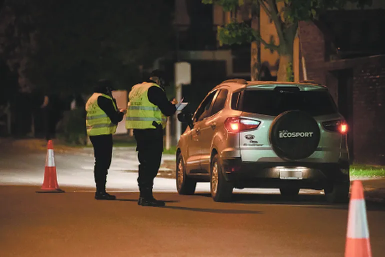 Retuvieron vehículos y detectaron alto nivel de alcohol en controles nocturnos