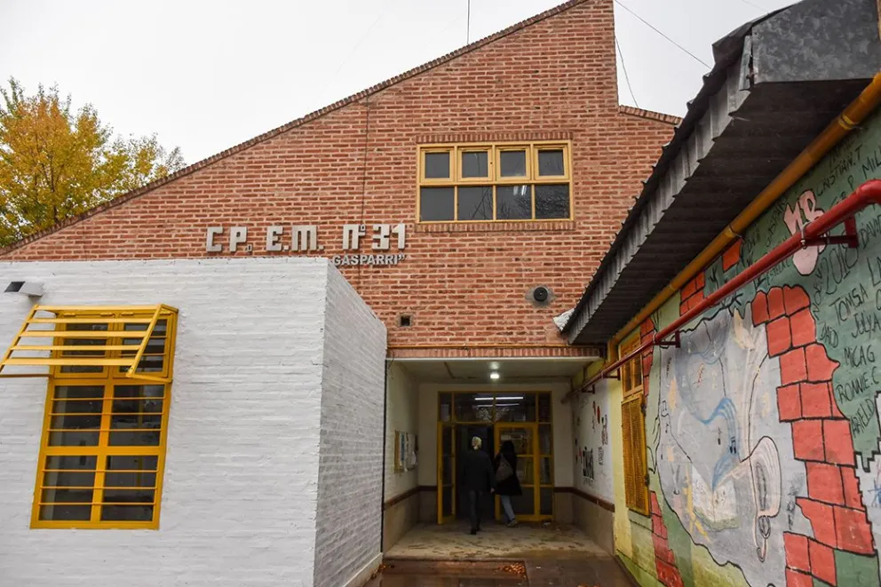 Reanudan las clases en el CPEM 31 tras normalizarse la calefacción