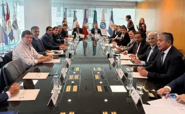 Gobernadores impulsan una ley para redistribuir recursos