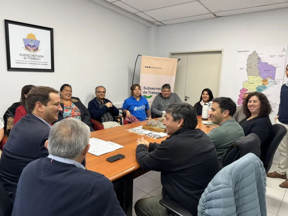 Comenzaron las negociaciones salariales entre el Ejecutivo y los gremios