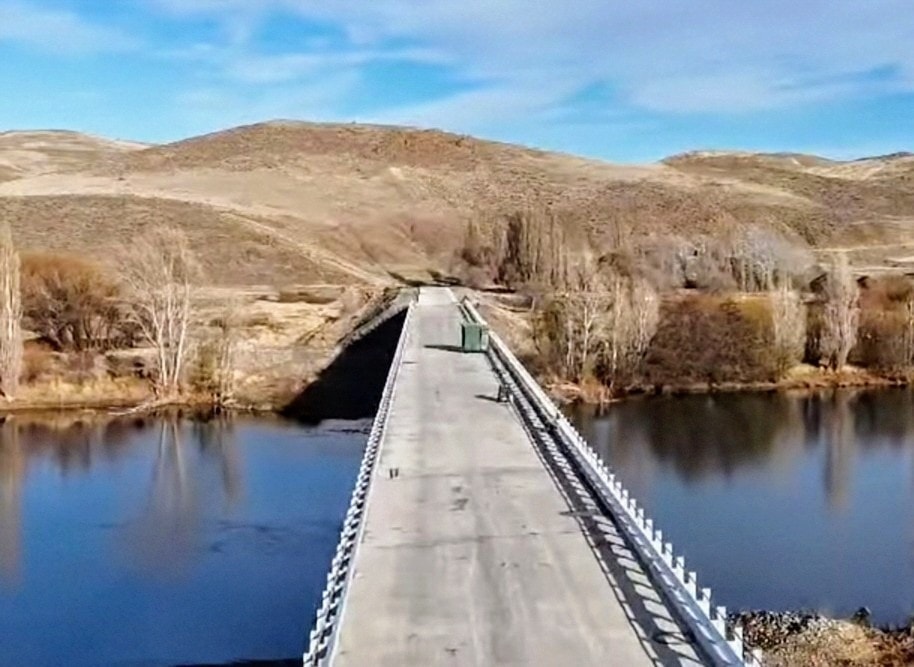 Nuevo puente sobre el río Collón Curá mejorará la conexión en la región