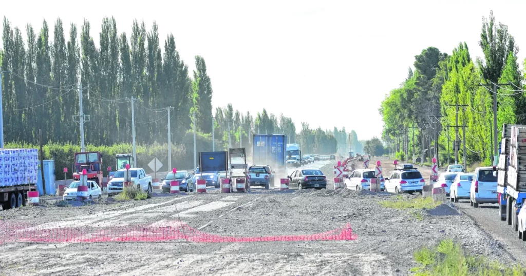 Municipios analizan acciones legales por la parálisis de obras en la Ruta 22