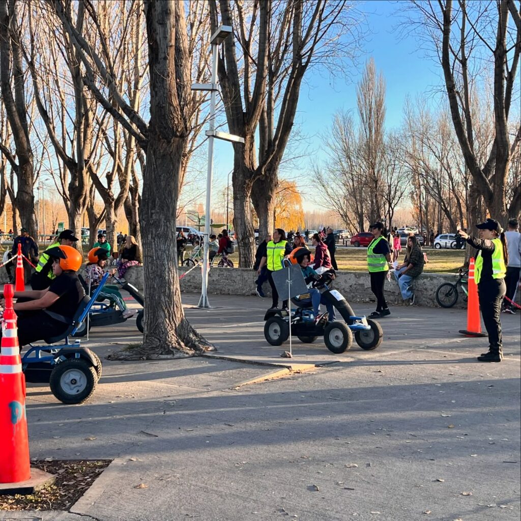 Programa educativo para formar peatones y conductores responsables
