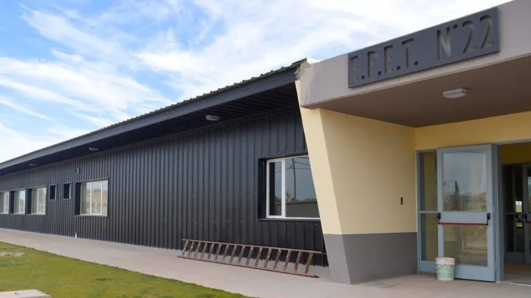 EPET N°22 en Centenario contará con un puesto policial permanente