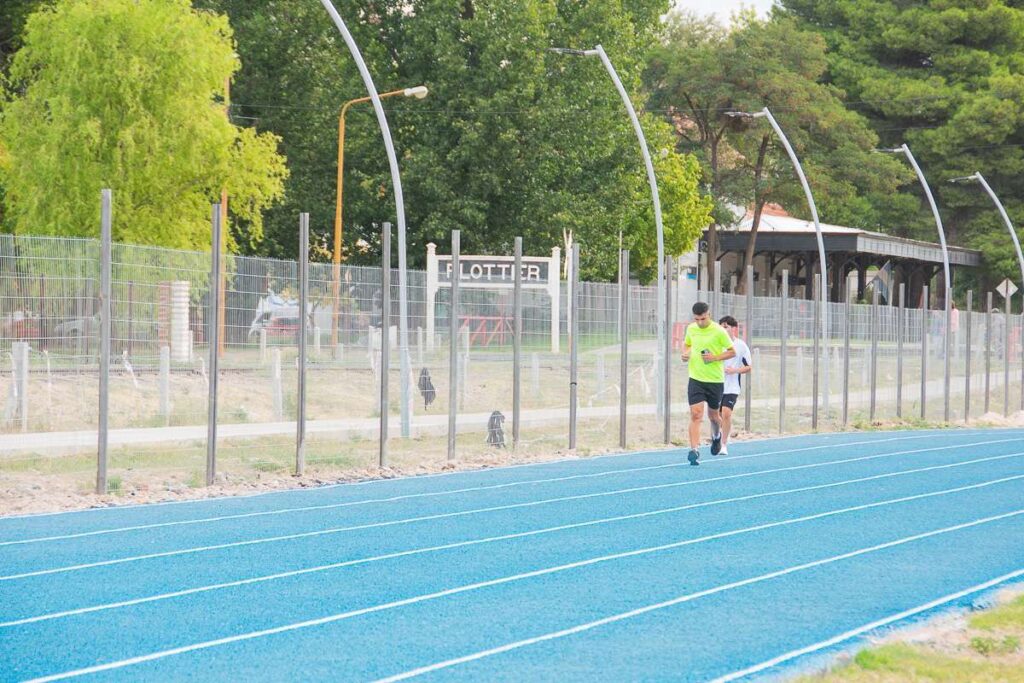 Tensión en Plottier: agredieron a profesores en la pista de atletismo