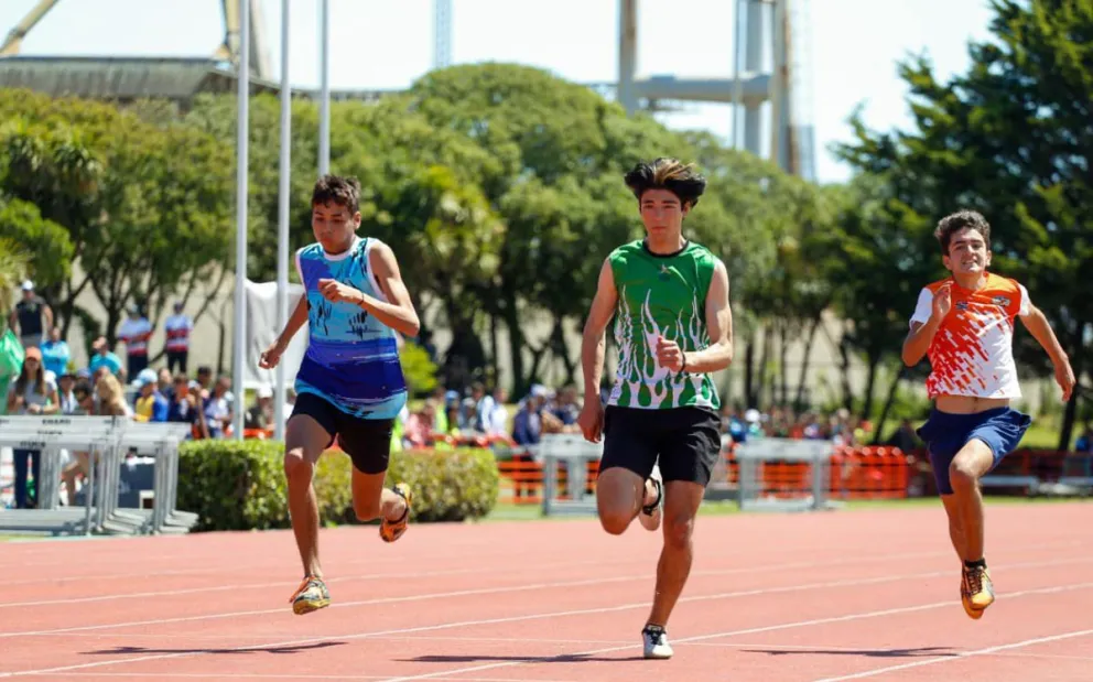 Clubes de distintas regiones recibieron fondos para obras y mejoras