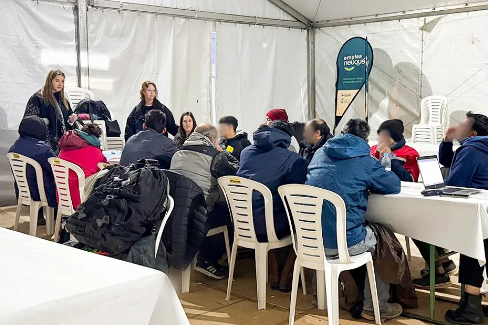 Sin techo, pero con ganas de progresar: cómo funciona el programa Emplea Neuquén