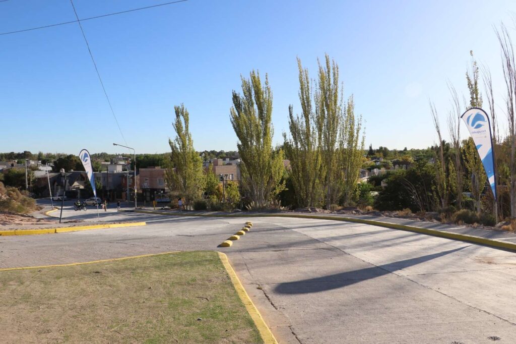 Pavimento total y nueva costanera en Rincón de Emilio